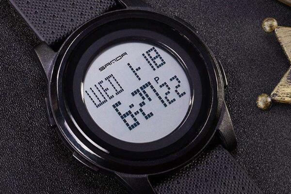智能手表和电子表哪个好？