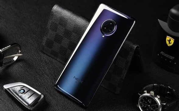 Vivo nex3和华为mate30值得入手。